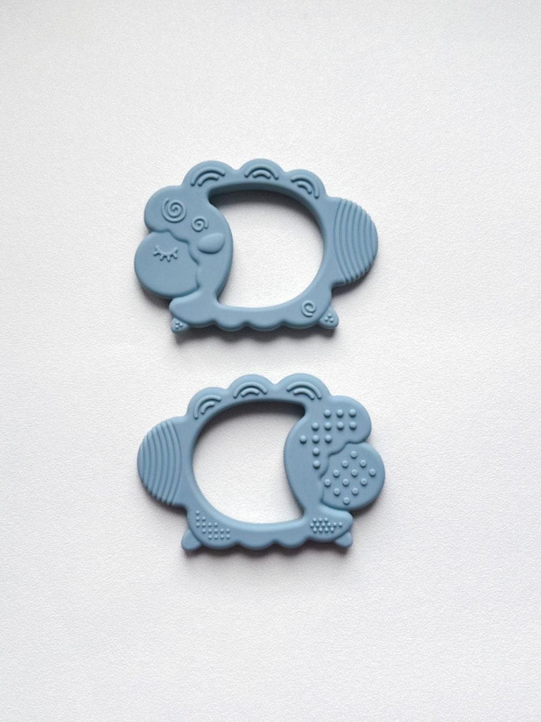 Anneau de dentition "mouton bleu"