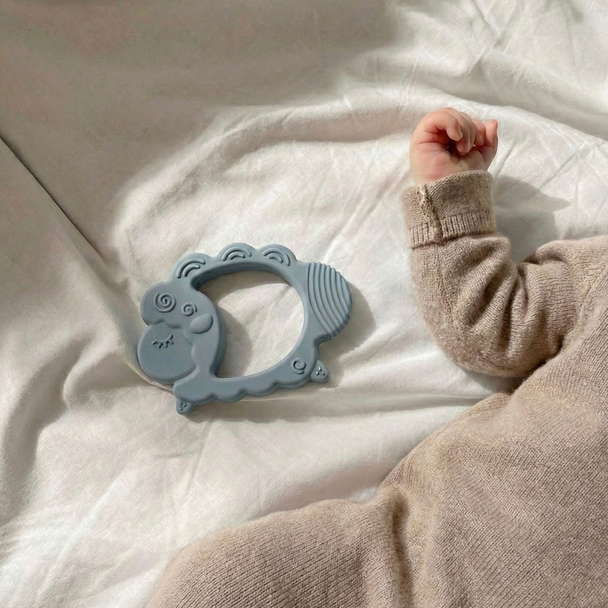 Anneau de dentition "mouton bleu"