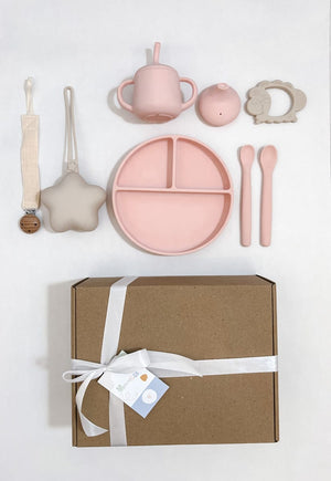 Ensemble de vaisselle et accessoires rose