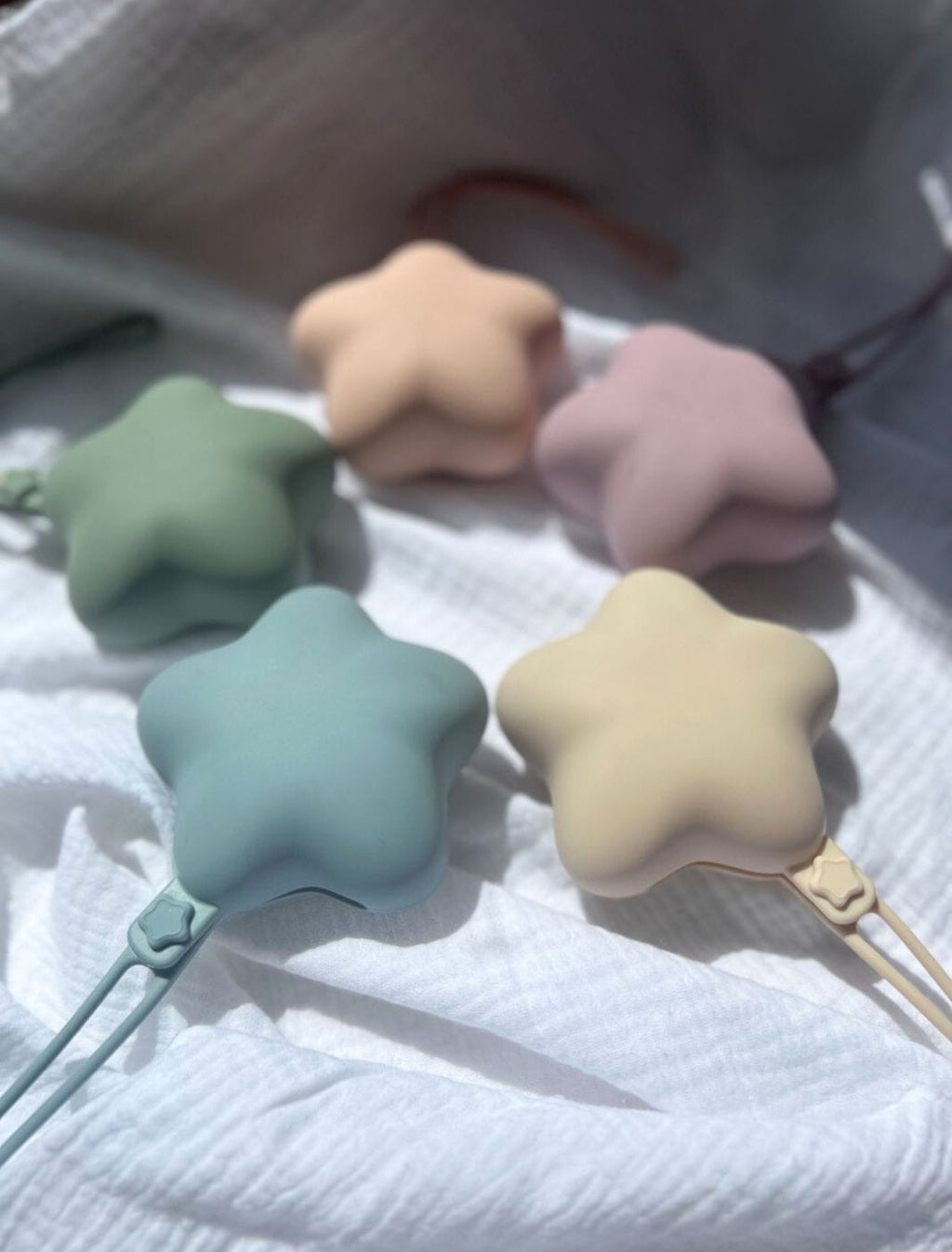 Range-tétine en silicone étoile bleu – Étui pratique et hygiénique bébé